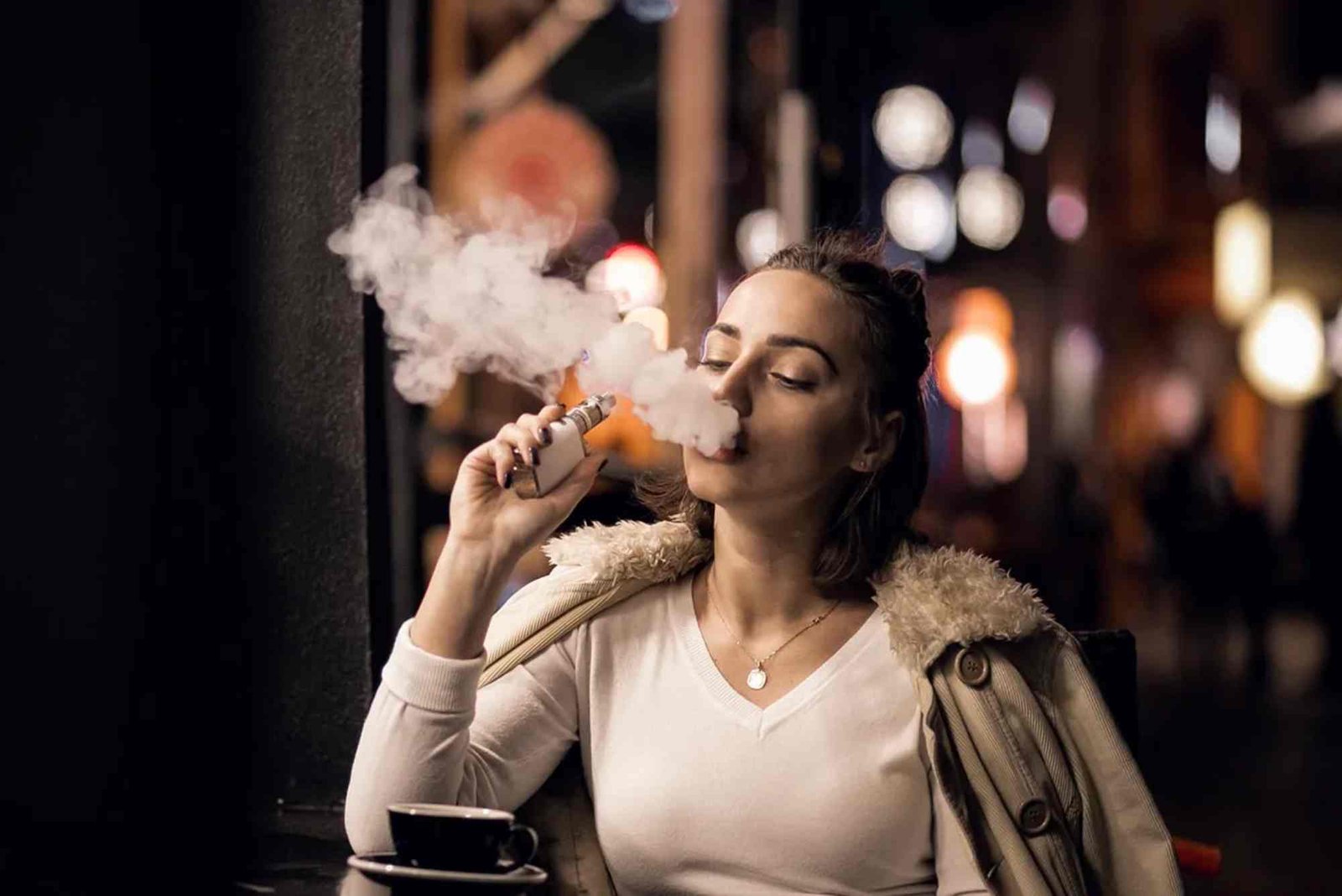 Vape Cultures Impact on High-End Jewelry in 2025