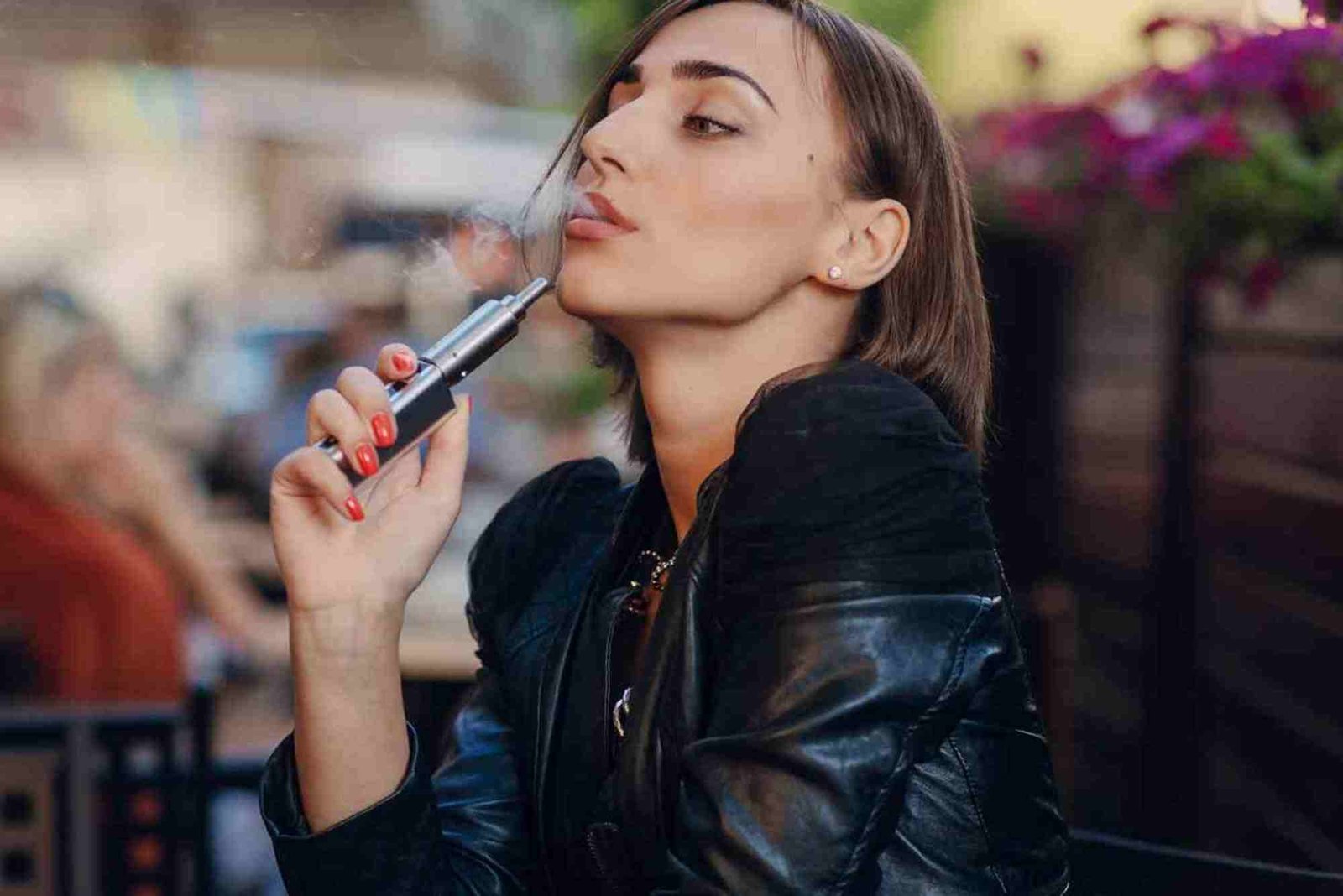 Vaping Meets Casual Fashion: Why Vape Culture is Influencing Everyday Wear