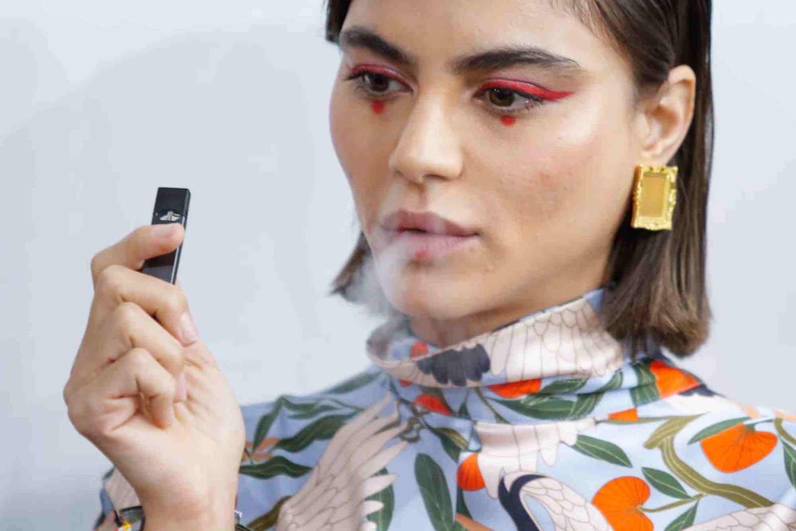 Vaping Meets High Fashion: How Vape-Inspired Couture is Changing Luxury Apparel